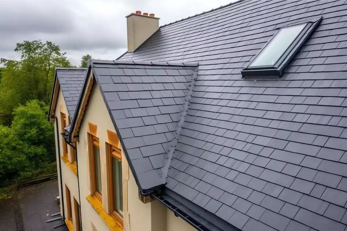 Quand devez-vous réparer votre toiture en ardoise ?
