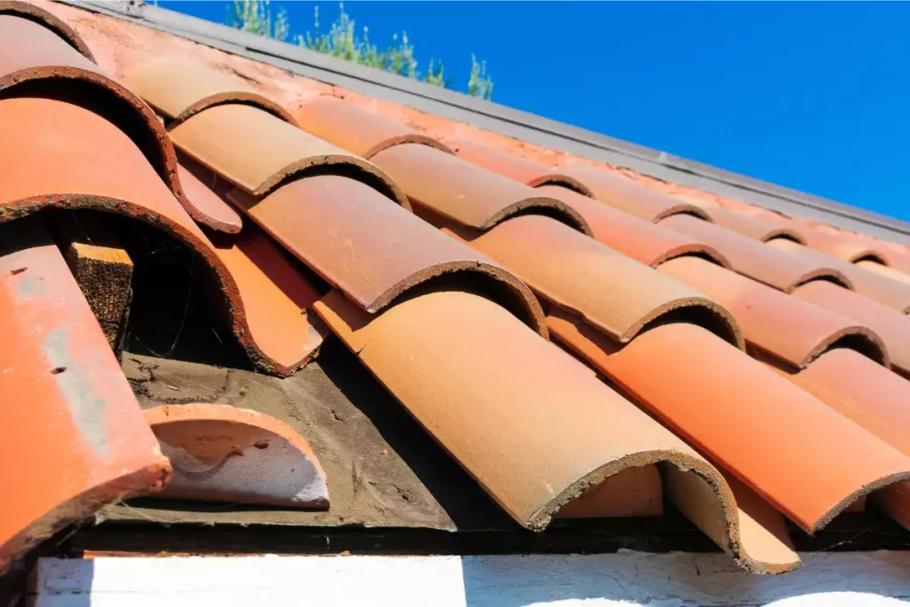 Signes visibles de détérioration toiture