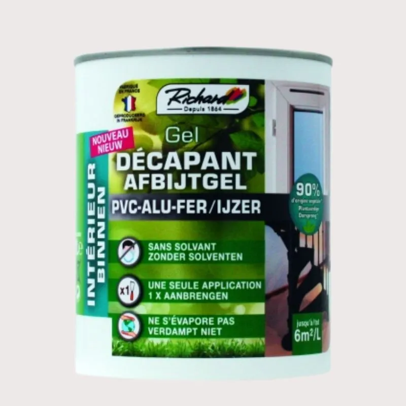 Appliquer un décapant spécial pour PVC