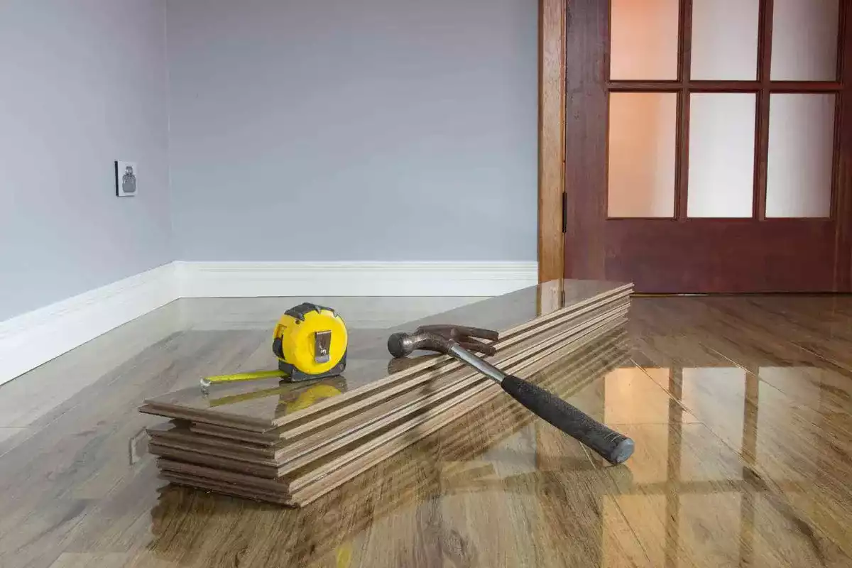 Comment poser un parquet sur du carrelage
