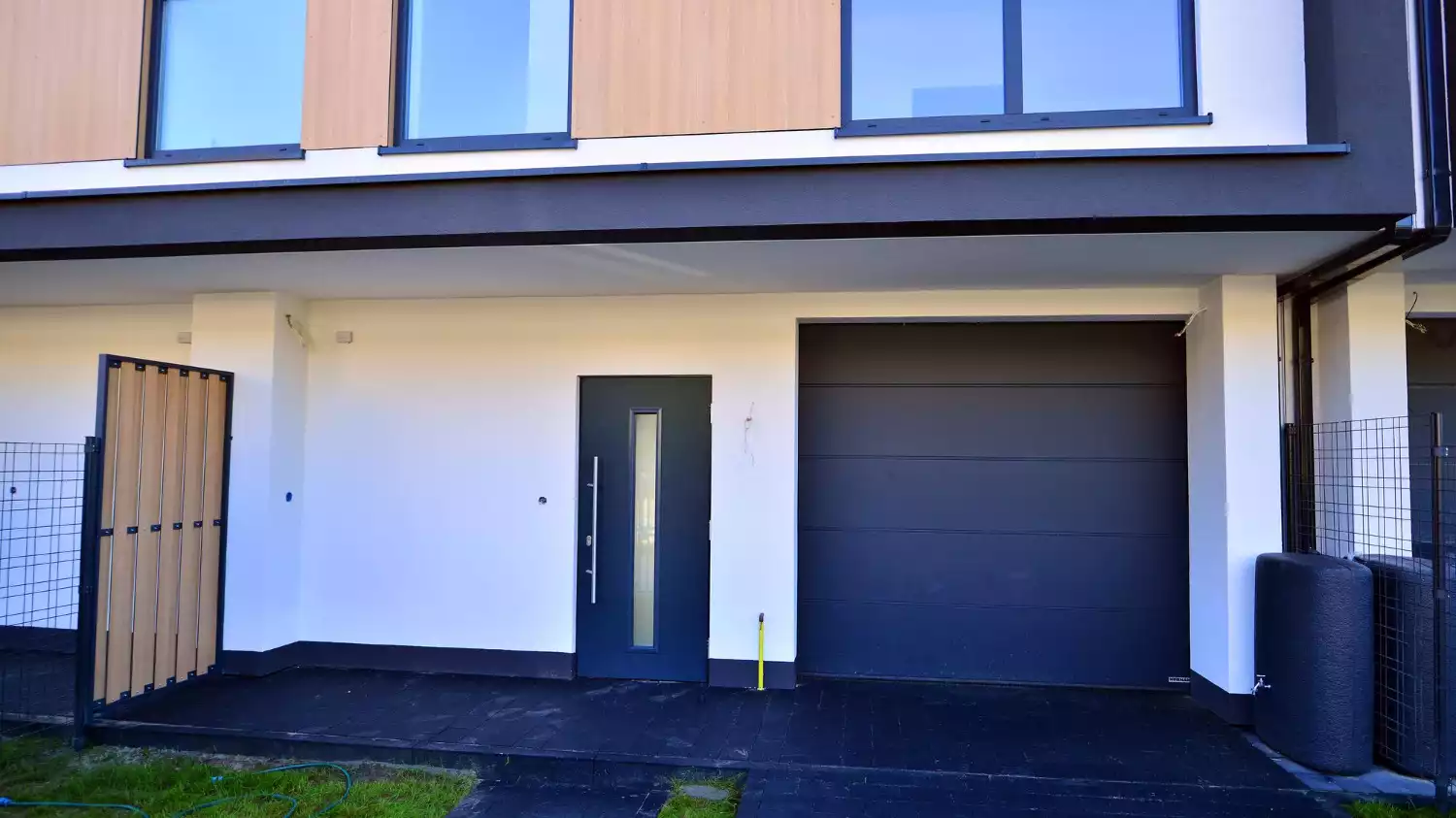 Pourquoi une porte de garage électrique remonte-t-elle toute seule ?