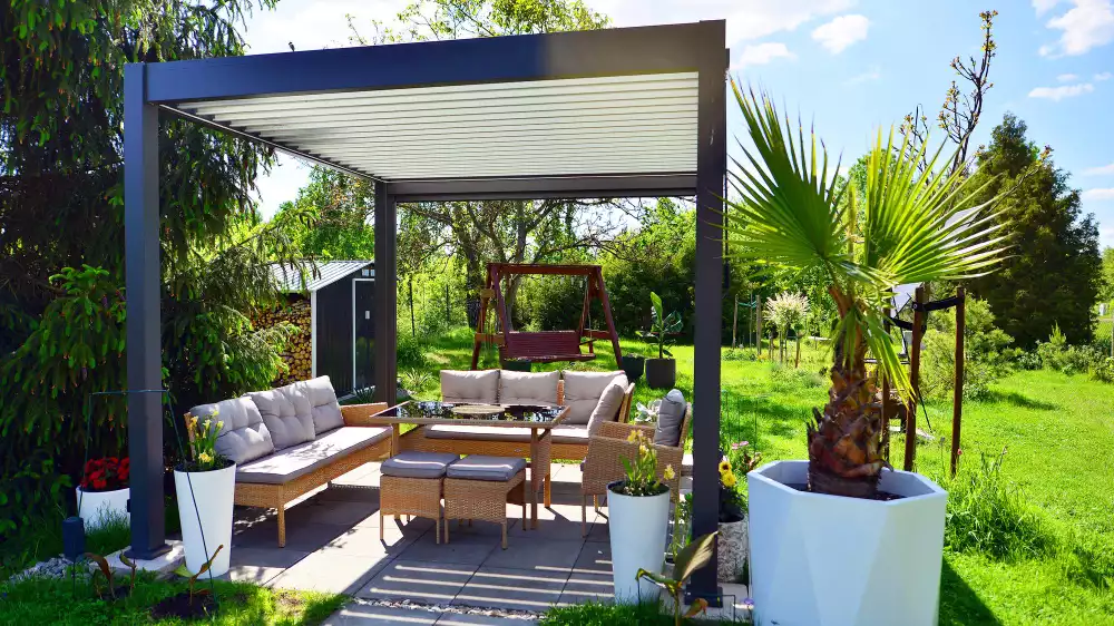 Comment fixer une pergola dans la terre : les meilleures astuces efficaces