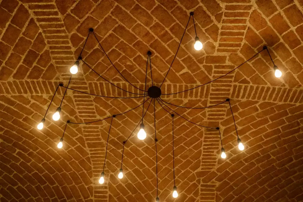 Pourquoi un plafond en briques ne s’écroule pas