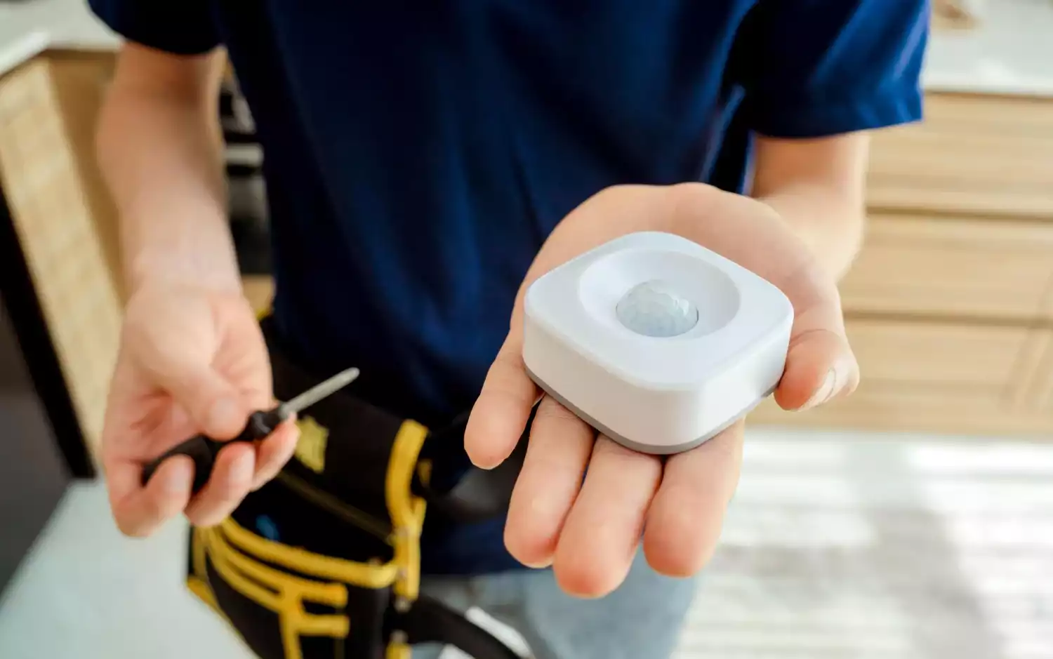 Branchement d’un détecteur de mouvement avec interrupteur va-et-vient