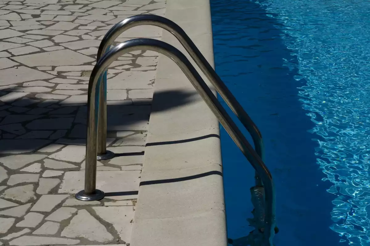 comment réparer fuite tuyau piscine enterrée